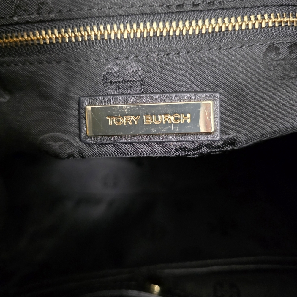 Tory Burch | Britten Black Leather Hobo Bag - Picture 12 of 16